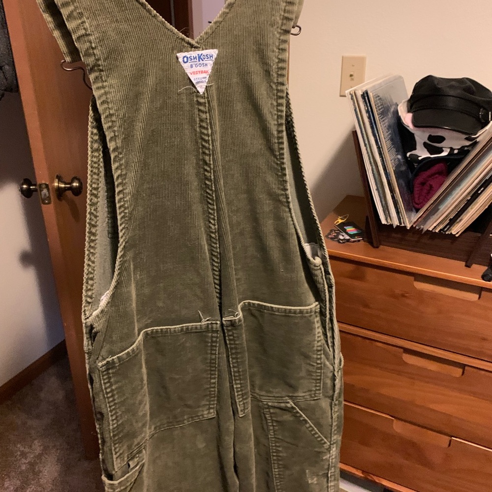 Vintage OshKosh B’Gosh Vestbak corduroy overalls